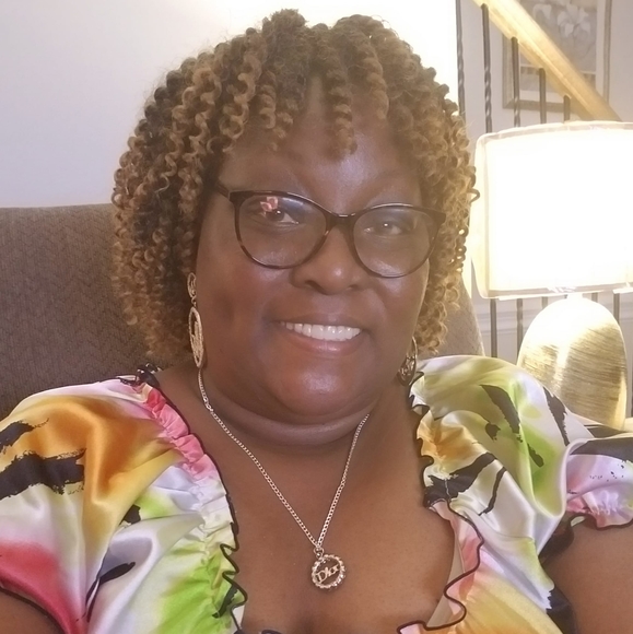 Meet your Posher, Beverly - Picture 1 of 1